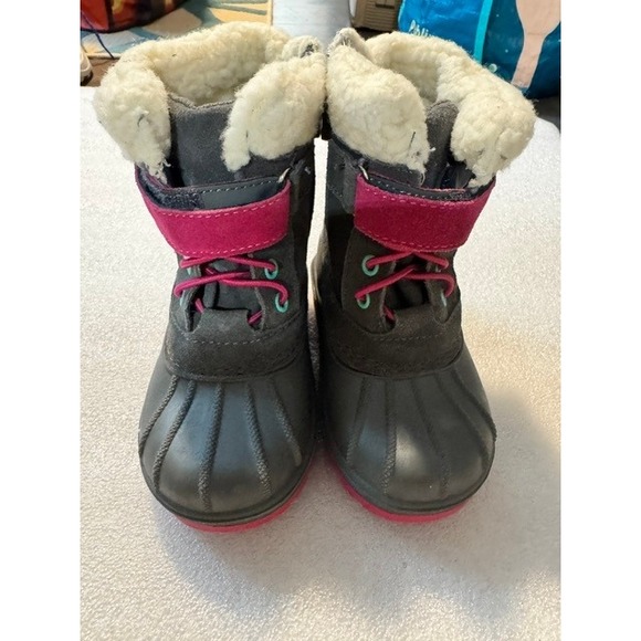 Cat & Jack Other - Cat & Jack Toddler Girls Size 7 Gray Pink Faux Fur Winter Duck Boots Side Zip
